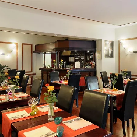 Le Bourgogne فندق إفيان ليه با