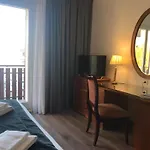 Le Bourgogne Hotel