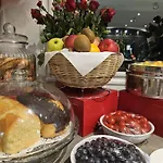 Le Bourgogne Hotel