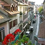 Le Bourgogne Hotel