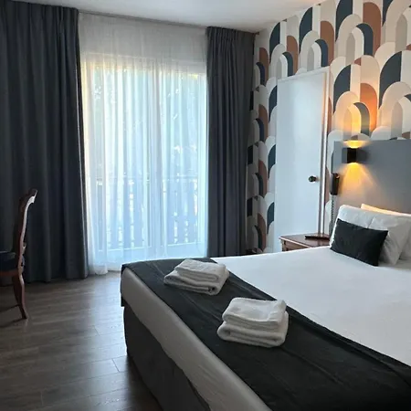 Le Bourgogne Hotel 3*
