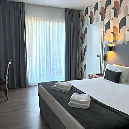 Le Bourgogne Hotel 3*