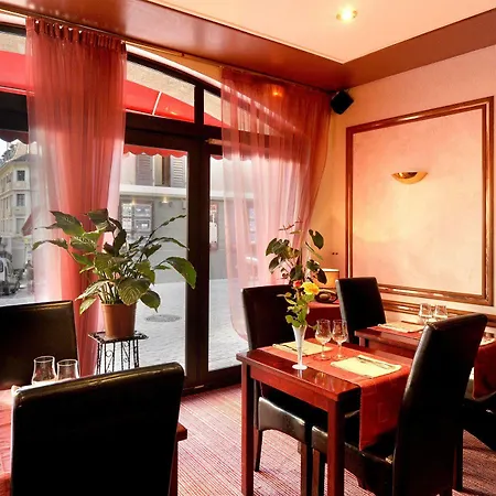 布尔格尼酒店 酒店 3*